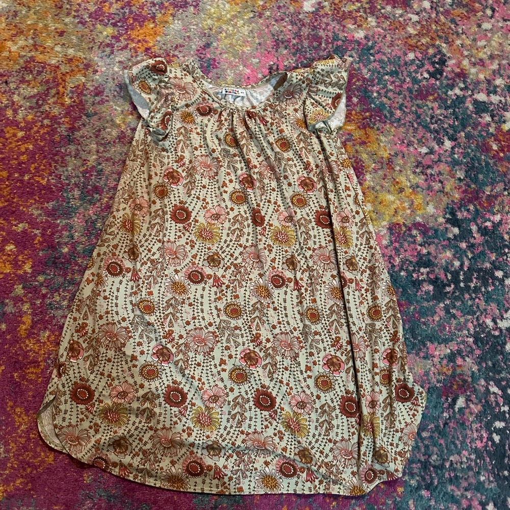 Girl’s dress